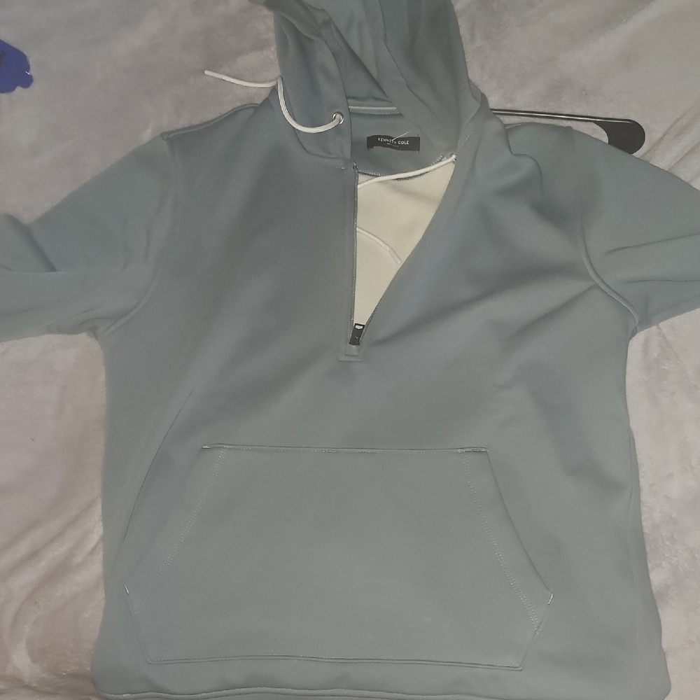 A Beautiful BRAND NEW Teal Kenneth Cole Quarter Zip